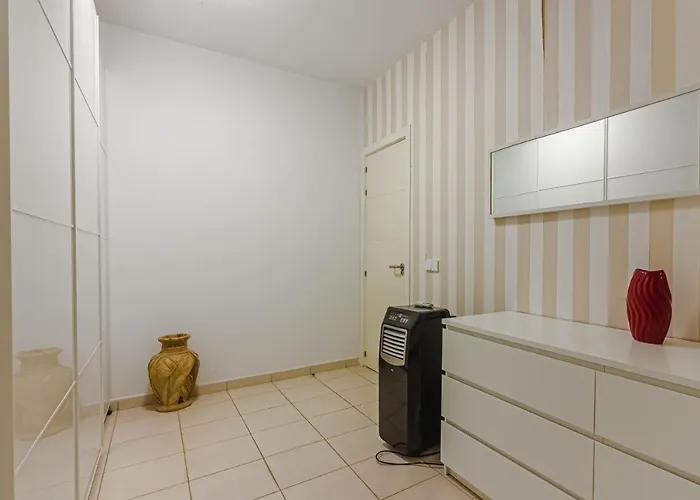 Eleonora, Luxury With Heated Pool Ocean View In Adeje, Tenerife فيلة