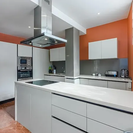 Villa Eleonora, Luxury With Heated Pool Ocean View In Adeje, Tenerife *