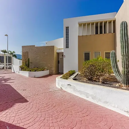 Eleonora, Luxury With Heated Pool Ocean View In Adeje, Tenerife * 阿德耶