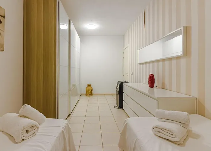 Eleonora, Luxury With Heated Pool Ocean View In Adeje, Tenerife 阿德耶