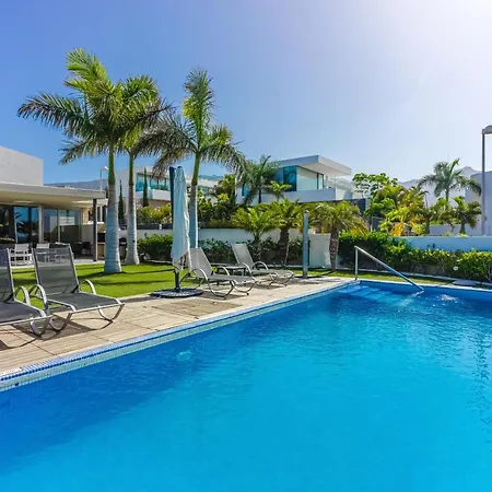 Eleonora, Luxury With Heated Pool Ocean View In Adeje, Tenerife * 阿德耶