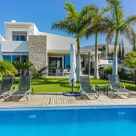 别墅 Eleonora, Luxury With Heated Pool Ocean View In Adeje, Tenerife