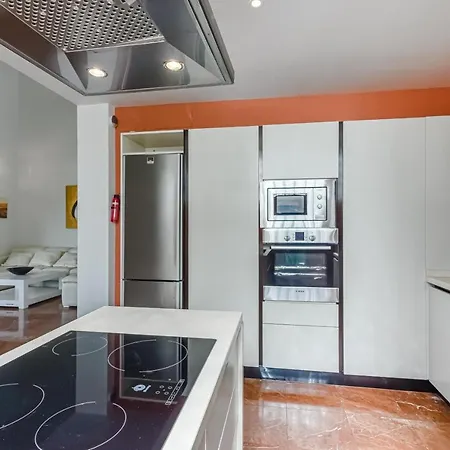 Eleonora, Luxury With Heated Pool Ocean View In Adeje, Tenerife 别墅