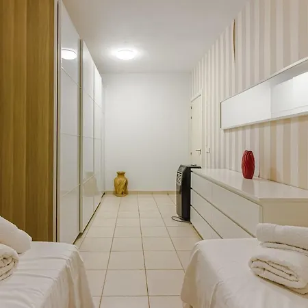 Eleonora, Luxury With Heated Pool Ocean View In Adeje, Tenerife 阿德耶