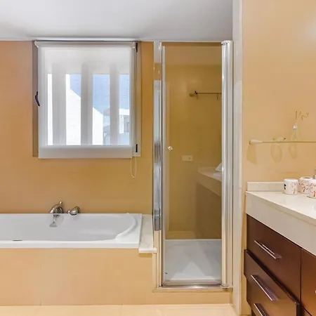 别墅 Eleonora, Luxury With Heated Pool Ocean View In Adeje, Tenerife 阿德耶