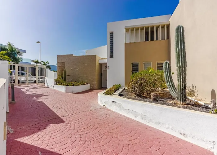 Eleonora, Luxury With Heated Pool Ocean View In Adeje, Tenerife * אדחה